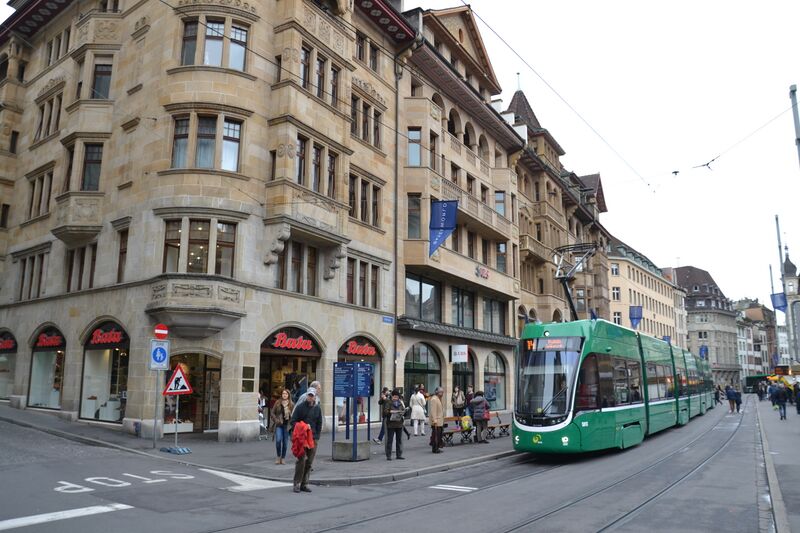 File:Tram Basel.JPG
