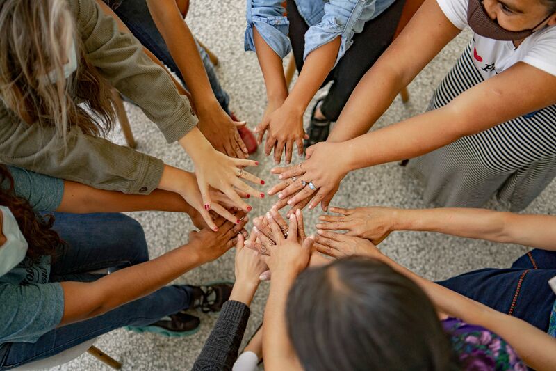 File:Team culture shelby-murphy-figueroa-tYq6MoiTR-E-unsplash.jpg